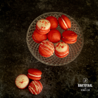 Red velvet macarons recept