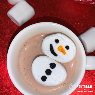 Chocolademelk met sneeuwpop marshmallows recept